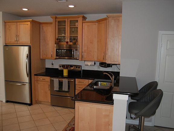 3rd image of 4307 Vineyard Cir