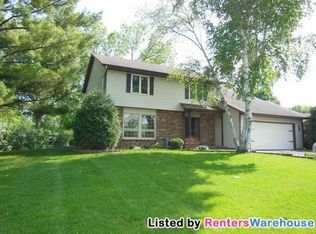 10444 Quaker Ln N, Maple Grove, MN 55369