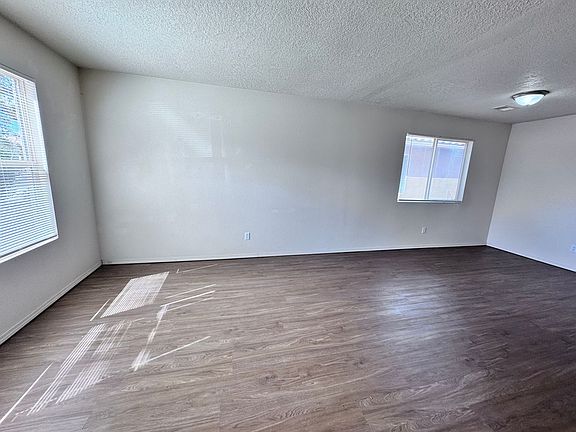 3rd image of 810 Purple Aster Ave SW