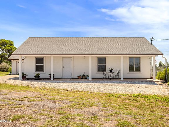 3rd image of 83 MARICOPA Drive