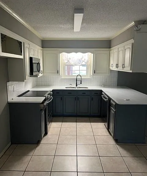 5559 Orchard St — Photo 8