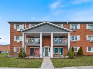 100 E Lillian Ave APT 2A, Arlington Heights, IL 60004