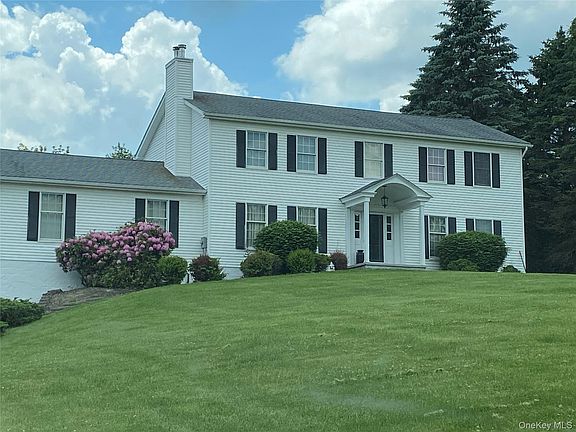 3rd image of 94 Stowe Drive