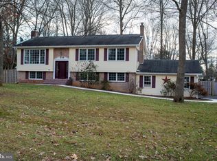 104 Packett Dr, Charles Town, WV