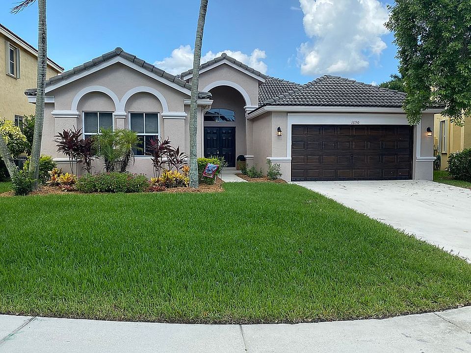 1st image of 1690 Sparrow Ln