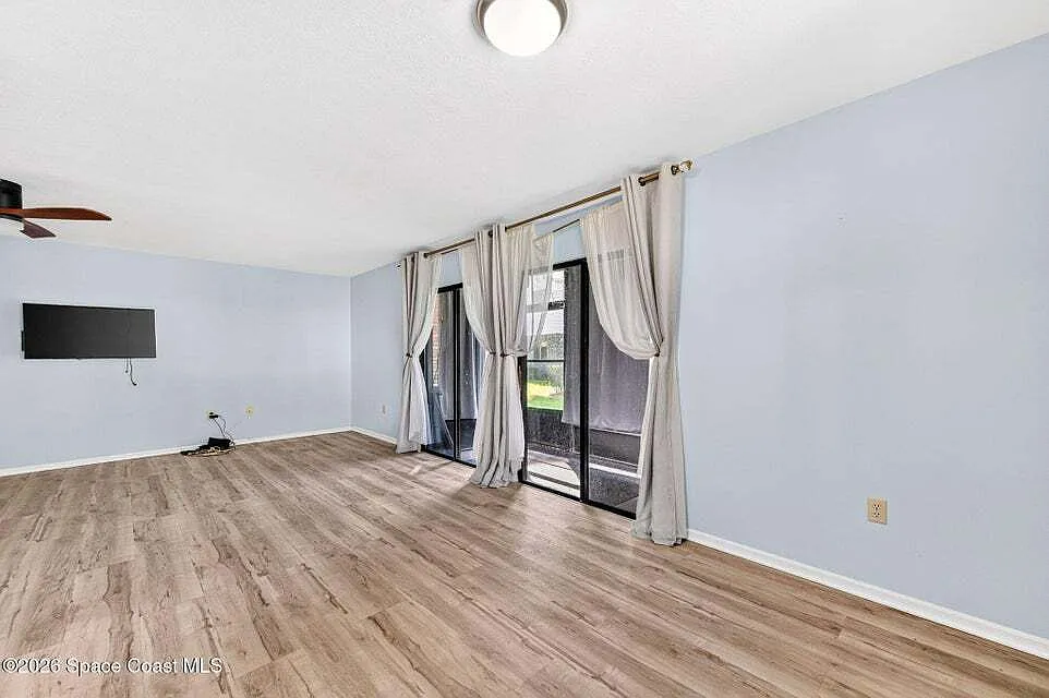 9000 York Ln — Photo 4