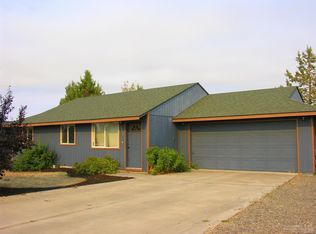 2058 SW 33rd St, Redmond, OR 97756