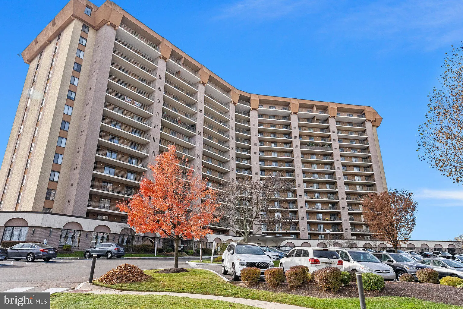 10608 Valley Forge Cir #608 photo 1