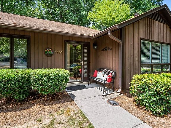 3rd image of 2533 Cottage Pl