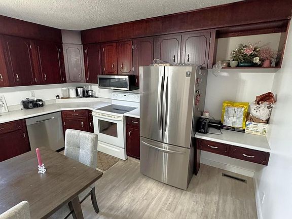 5th image of 5093 45th St