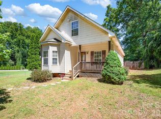 105 Queensbury Rd, Troutman, NC 28166