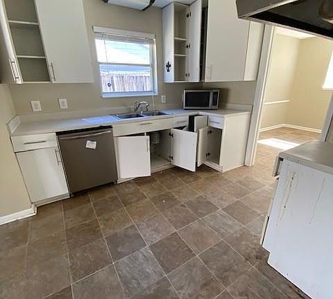 2nd image of 4318 Macarthur Blvd