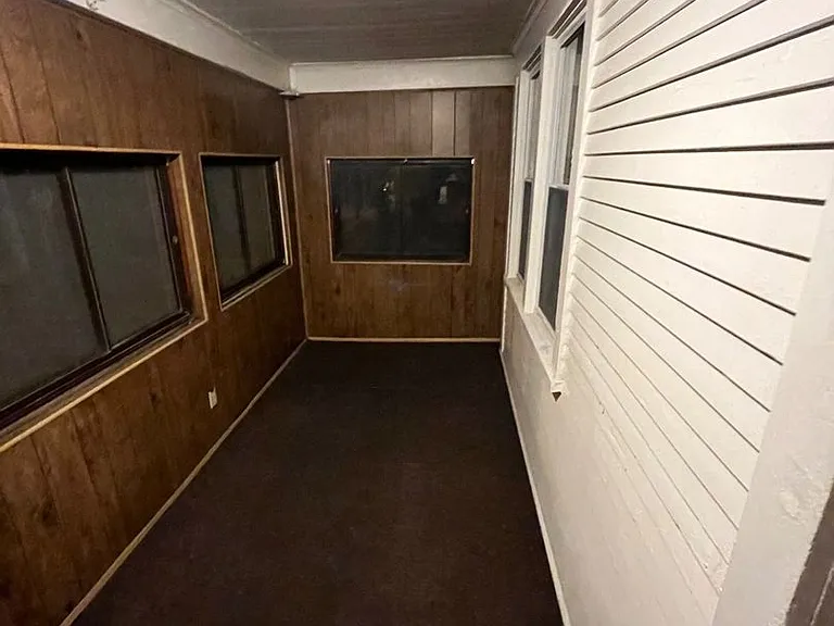 2821 W Concordia Ave — Photo 9