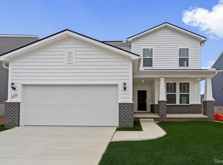 848 Kuss Dr, Saline, MI 48176