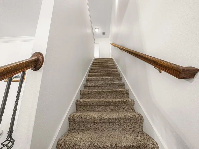 120 Mosaic Oaks Cir — Photo 26