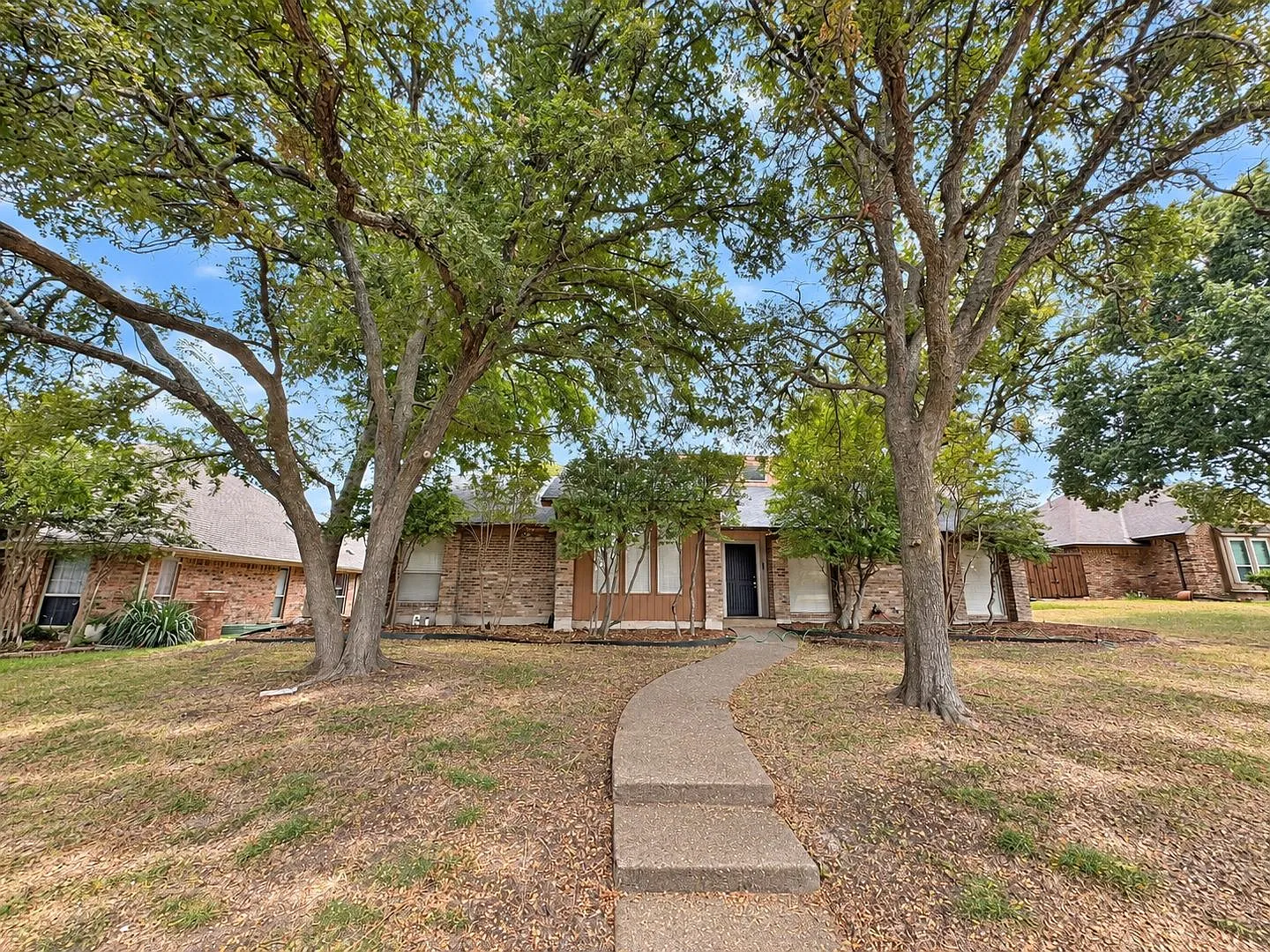 Spacious Single-Story Plano Home with Private Pool — Photo 2