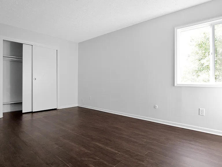 3323 Kristin Ct — Photo 10