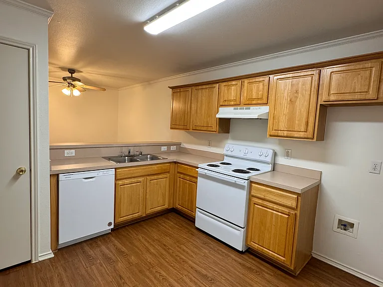 414 N Jackson Ave #A — Photo 6