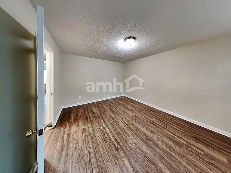 4654 Grove Ct — Photo 14