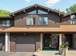 1770 McKnight Rd N, Maplewood, MN 55109