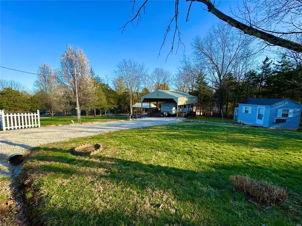 6052 Betty Ln, French Village, MO 63036