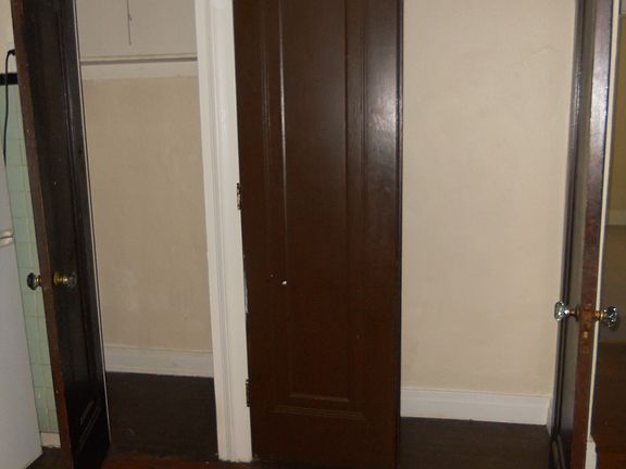 3rd image of 209 Elmwood Ave APT 10