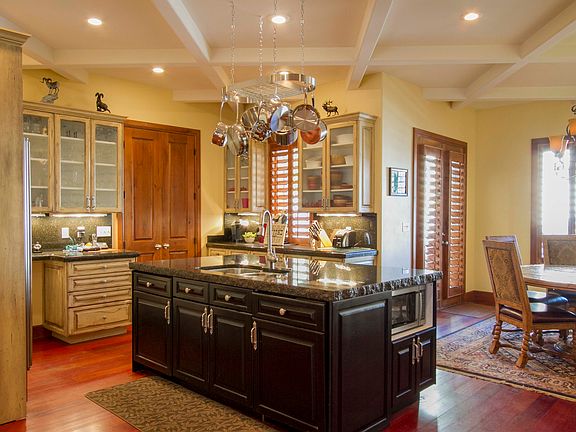 2nd image of 619 E Holly Haven Cir