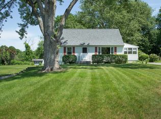 9 Knollview Dr, Pawling, NY 12564