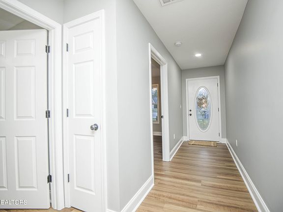4th image of 2535 Keeneland Dr