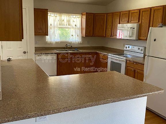 5th image of 19009 E Baker Pl