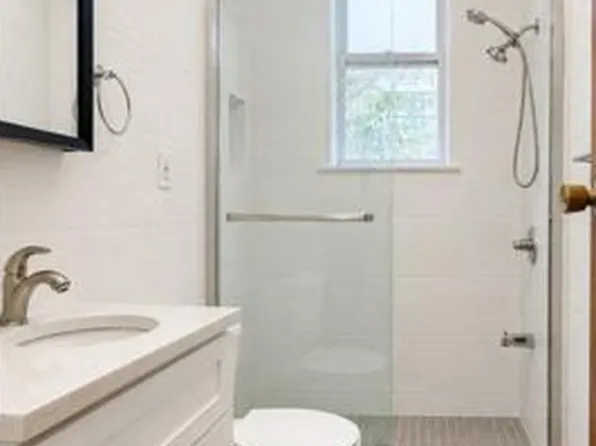 36 Bay 35th St, Brooklyn, NY 11214