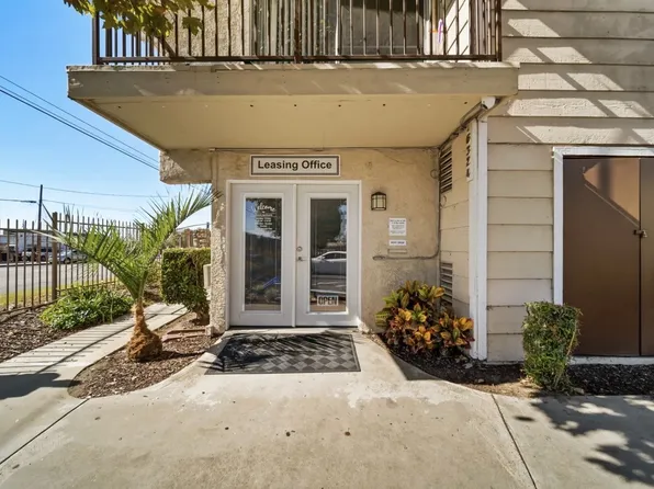 LIFESTYLE APARTMENTS, 16324 Merrill Ave #53841492e, Fontana, CA 92335