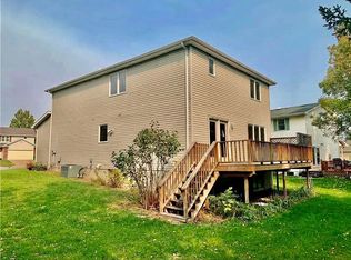 1013 E Henderson Pl, Indianola, IA 50125