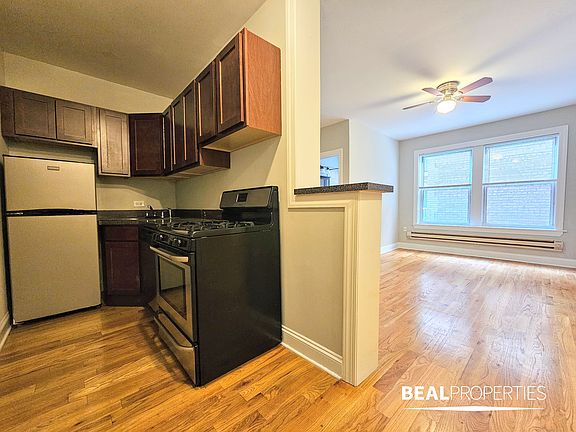 4th image of 511 W Melrose St #B0b6fdbd9