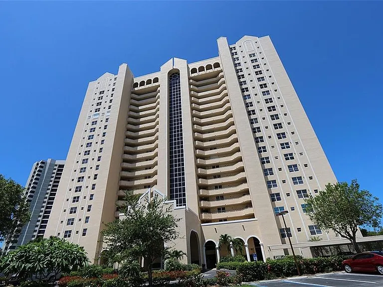 5550 Heron Point Dr #2004 — Photo 30