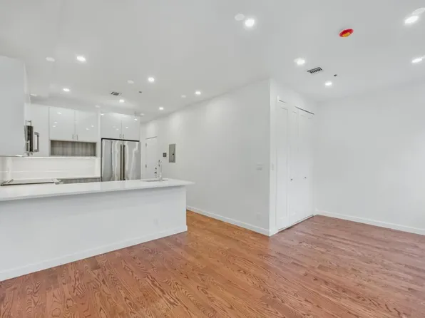 109 President Street image 1 of 17