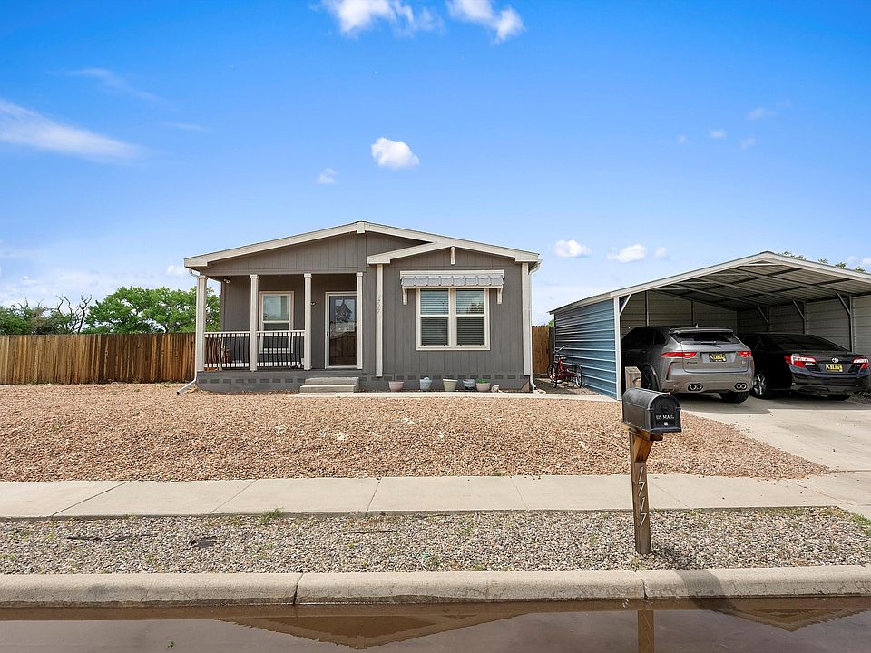 1st image of 1717 Desert Vista Dr