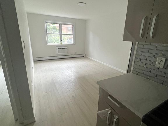 2nd image of 14062 34th Ave Floor 2