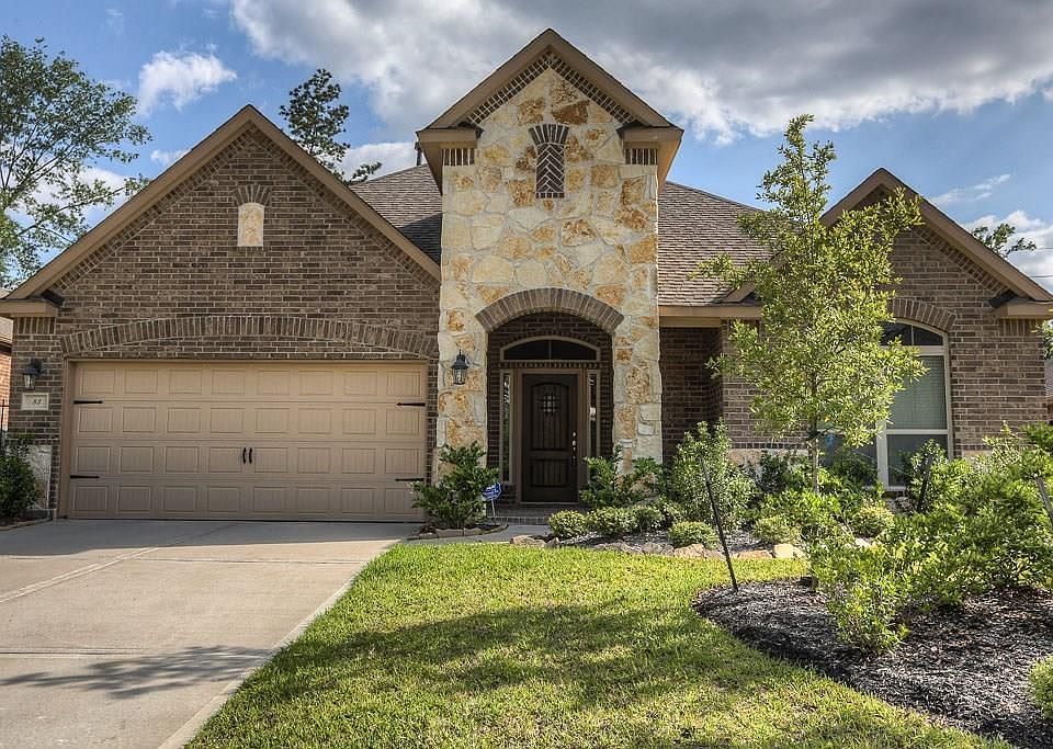 1st image of 83 W Wading Pond Cir