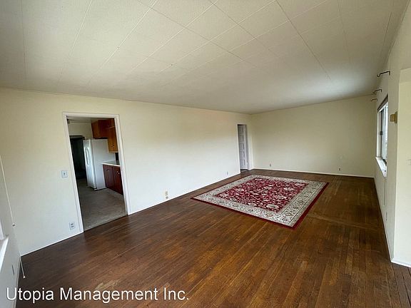 2nd image of 3552 Bancroft St