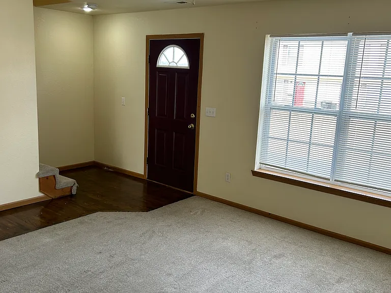 400 W McPherson St #C — Photo 13