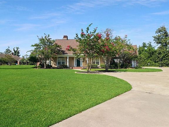 2nd image of 994 Mission Ln