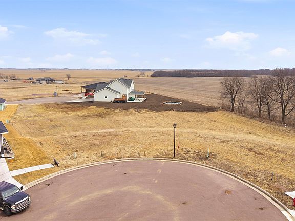2nd image of 200 Reese Cir