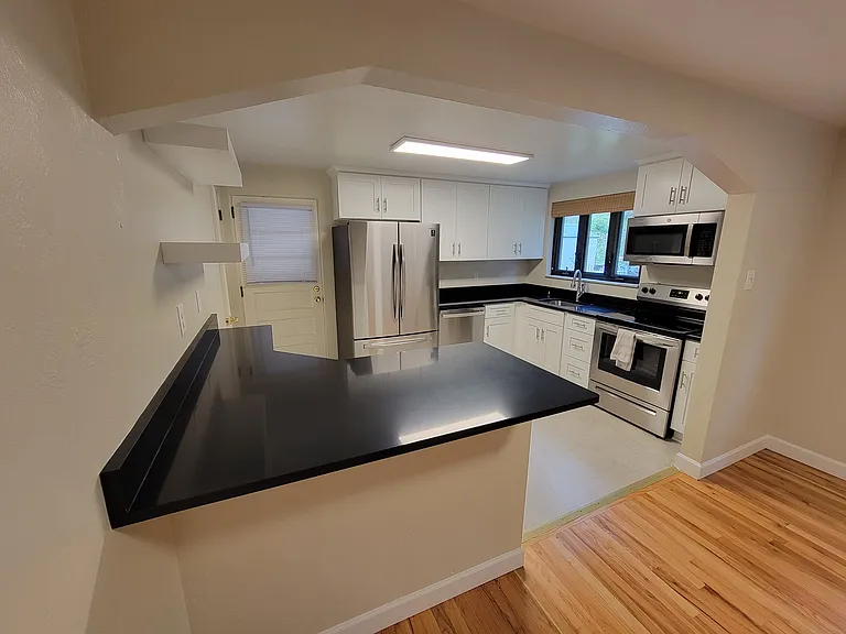 628 Highridge Dr — Photo 5