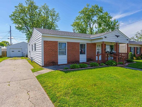 3rd image of 722 Fargo St