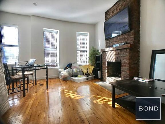 2nd image of 399 E 78th St APT 6F