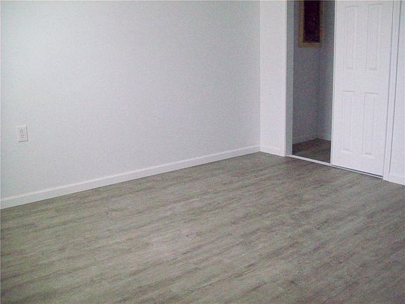 5th image of 21701 Golden Dr