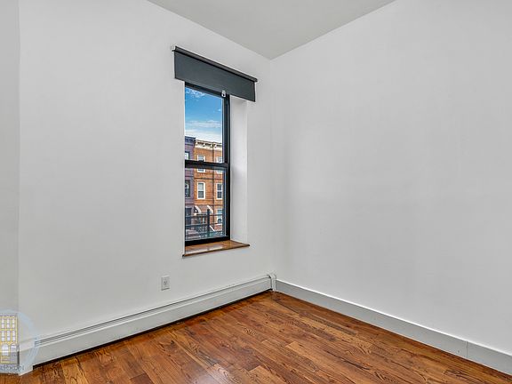 4th image of 565 Chauncey St #2L