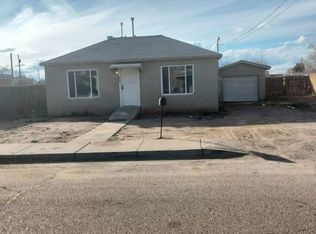 4607 Carlton St NW, Albuquerque, NM 87107