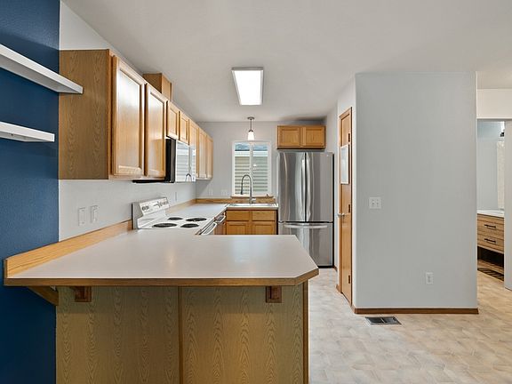 5th image of 23011 E Colt Ln #1